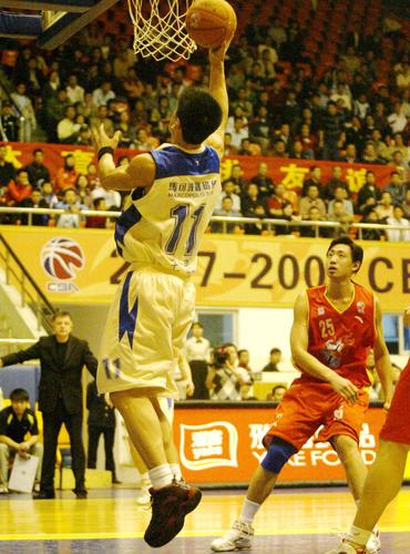 数据不掩真相！揭秘哈里森为何宁冒解雇风险也要交易东契奇